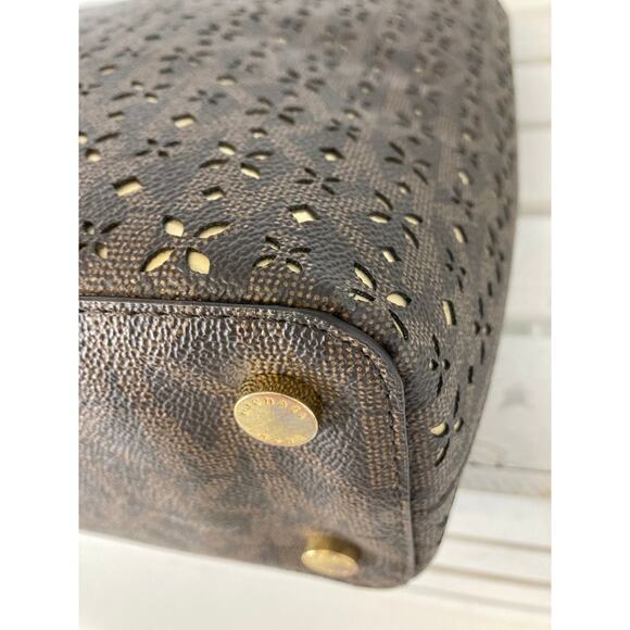 MICHAEL KORS MEDIUM SIGNATURE EYELT SAFFINAO LEATHER HANDBAG - Picture 7 of 16